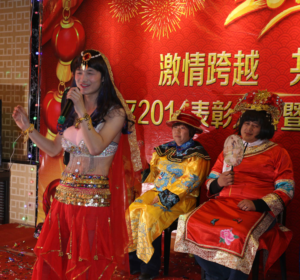 “激情跨越?共鑄輝煌”——康利集團2014年度表彰大會暨2015新春聯歡晚會大放異彩